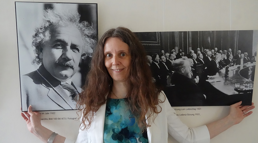 + Einstein2