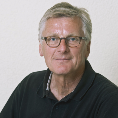 Dr. Rolf Schmidt